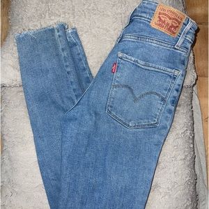 Levi’s raw hem high rise skinny